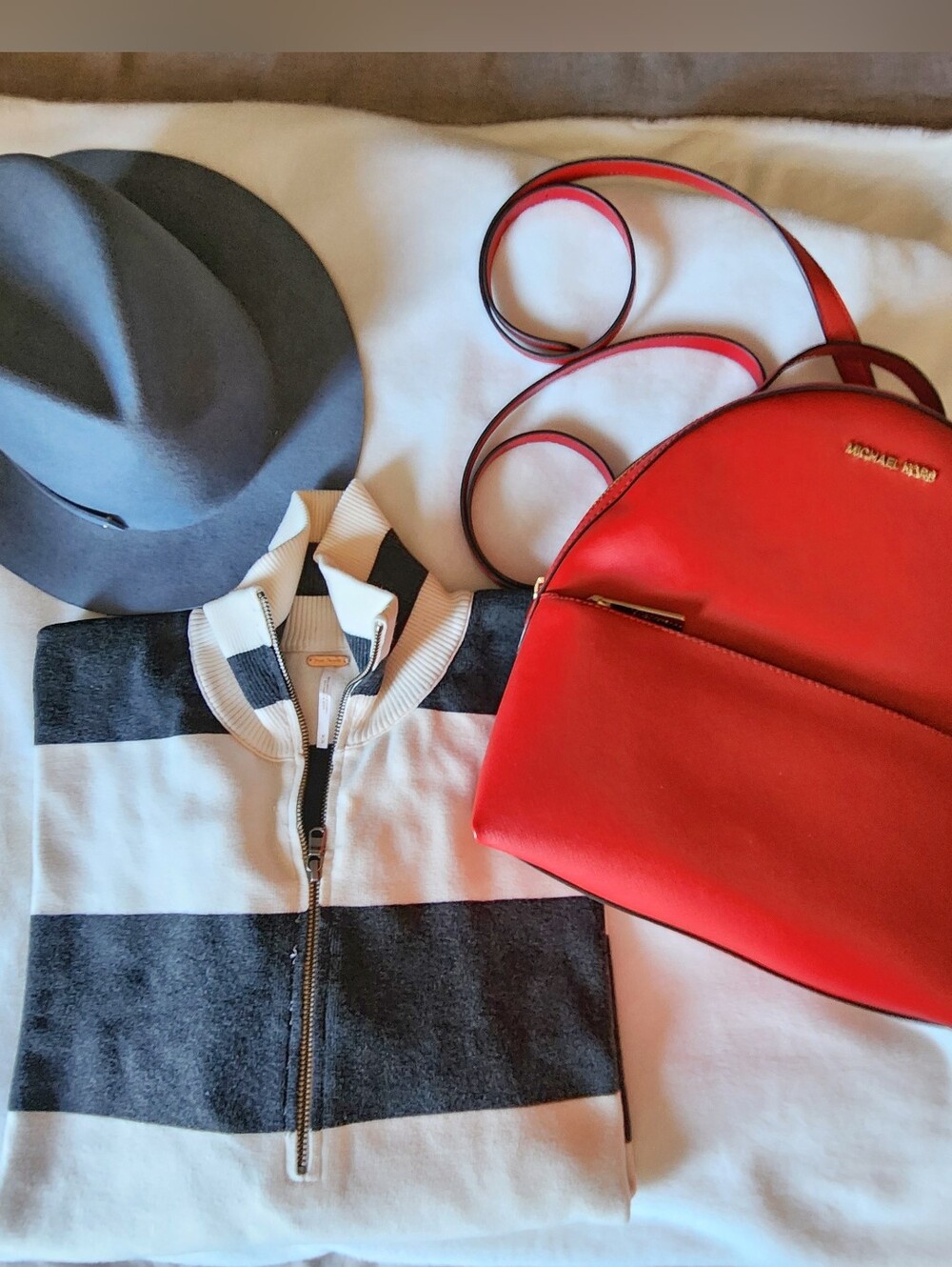💖💖 NWT Michael Kors Sheila Medium Backpack With External Front Pocket